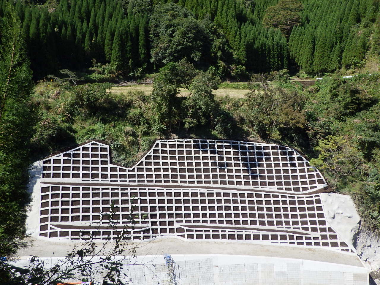 R5　日向川　河川災害復旧工事